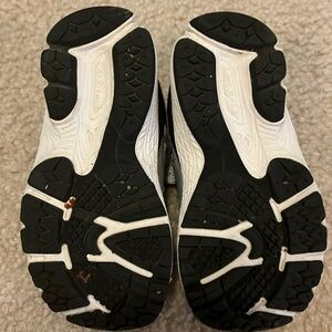 Gray and black size 8, new balance toddlers